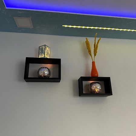 Modern Apartments Neuburg P - Top - 2 Zimmer, Komfort, Balkon, Wi-Fi, Smart Tv, Grosse Dusche, Kueche ノイブルク・アン・デア・ドナウ エクステリア 写真