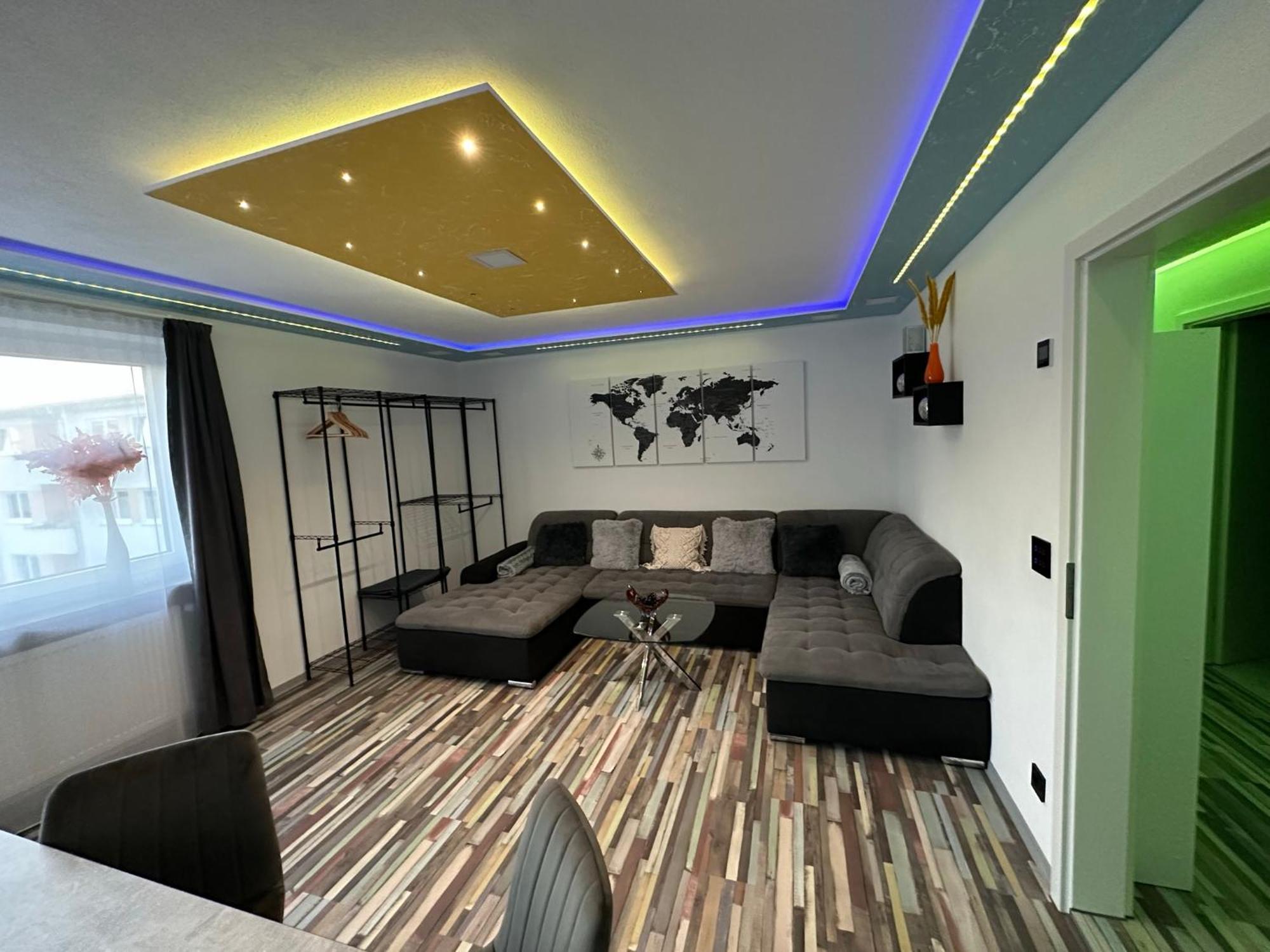 Modern Apartments Neuburg P - Top - 2 Zimmer, Komfort, Balkon, Wi-Fi, Smart Tv, Grosse Dusche, Kueche ノイブルク・アン・デア・ドナウ エクステリア 写真