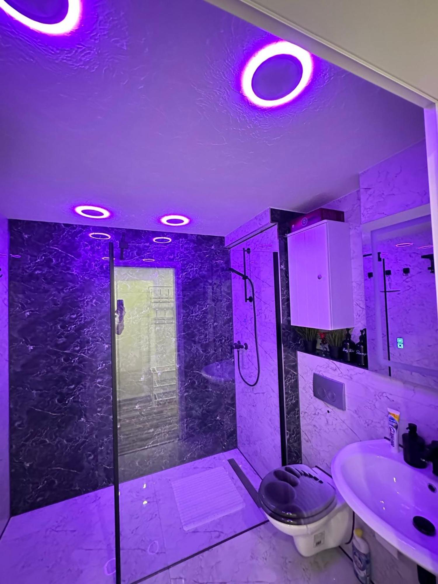 Modern Apartments Neuburg P - Top - 2 Zimmer, Komfort, Balkon, Wi-Fi, Smart Tv, Grosse Dusche, Kueche ノイブルク・アン・デア・ドナウ エクステリア 写真